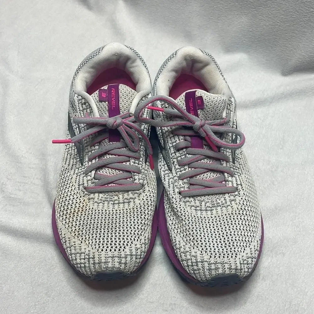 Brooks Revel 3 Running Shoes Gray and Purple Size 9.5